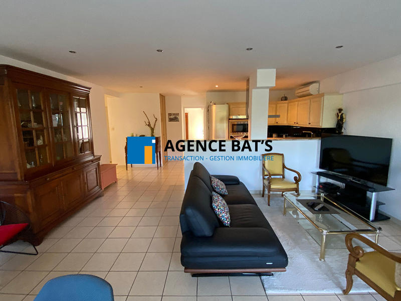 Appartement - 85 m² - 3 pièces