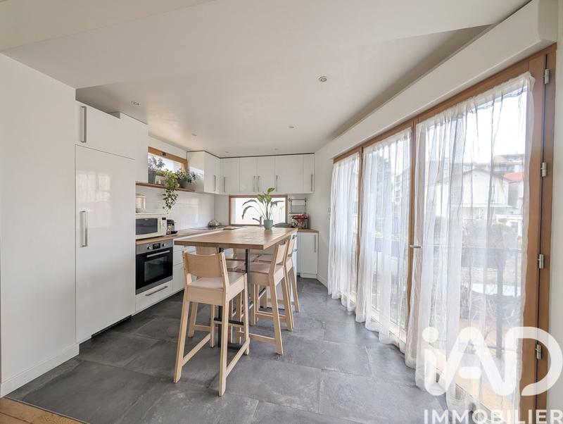 Maison - 101 m² - 6 pièces