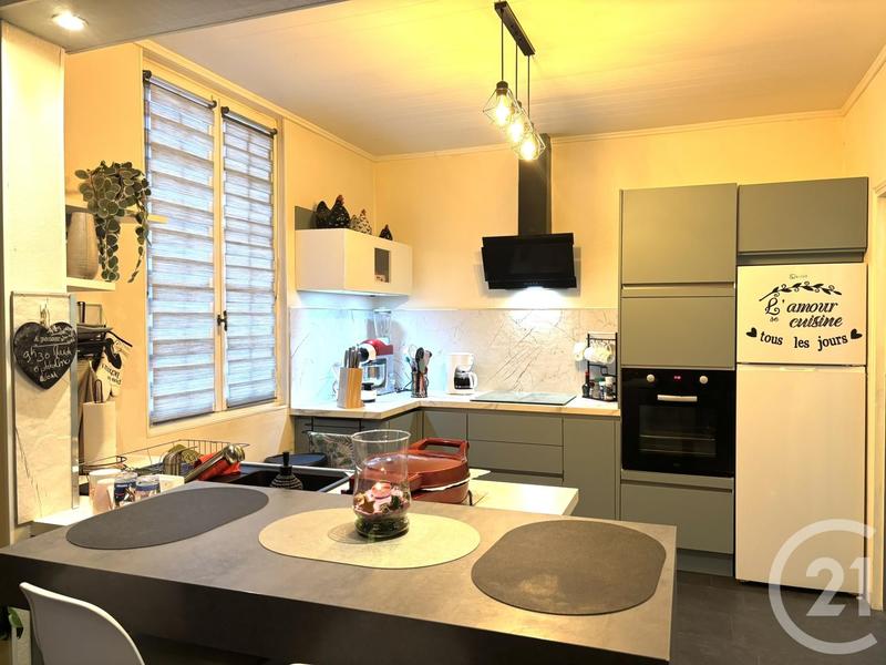 Maison - 111 m² - 4 pièces