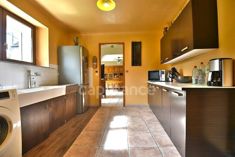Maison - 140 m² - 5 pièces