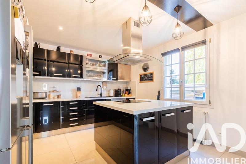 Maison - 122 m² - 5 pièces