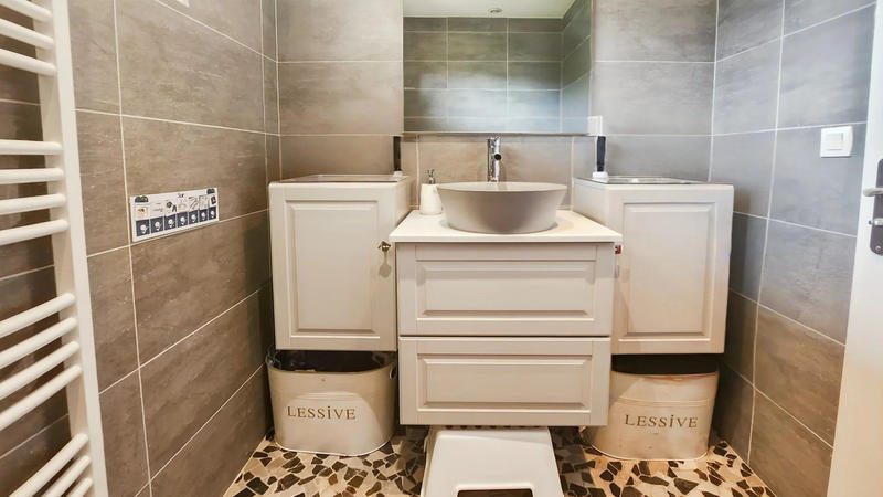 Maison - 221 m² - 5 pièces