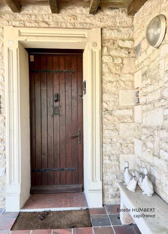 Maison - 205 m² - 10 pièces