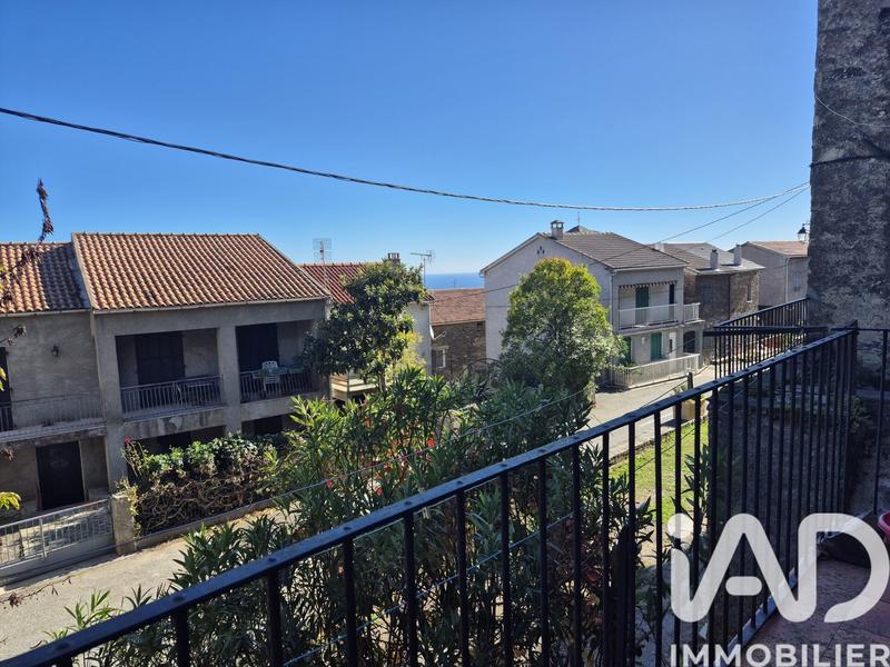 Maison - 124 m² - 9 pièces