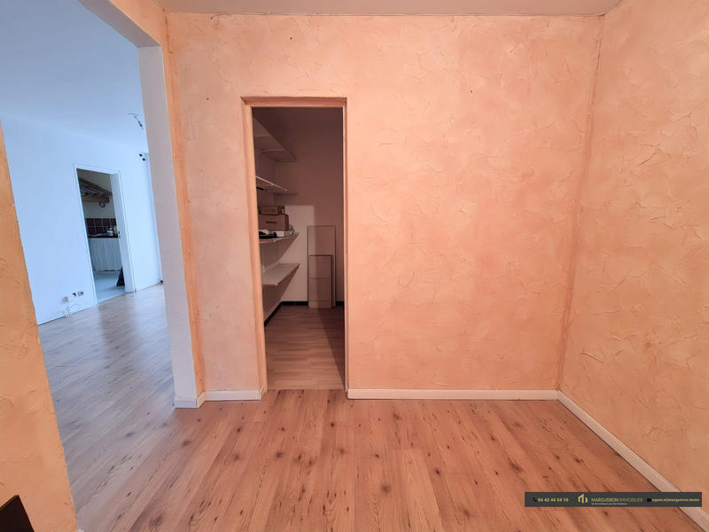 Appartement - 64 m² - 2 pièces