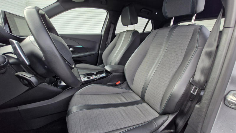 Peugeot 2008 Puretech 130 Eat8 Allure