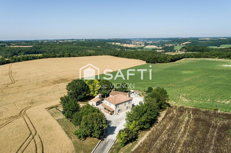 Maison - 267 m² - 11 pièces