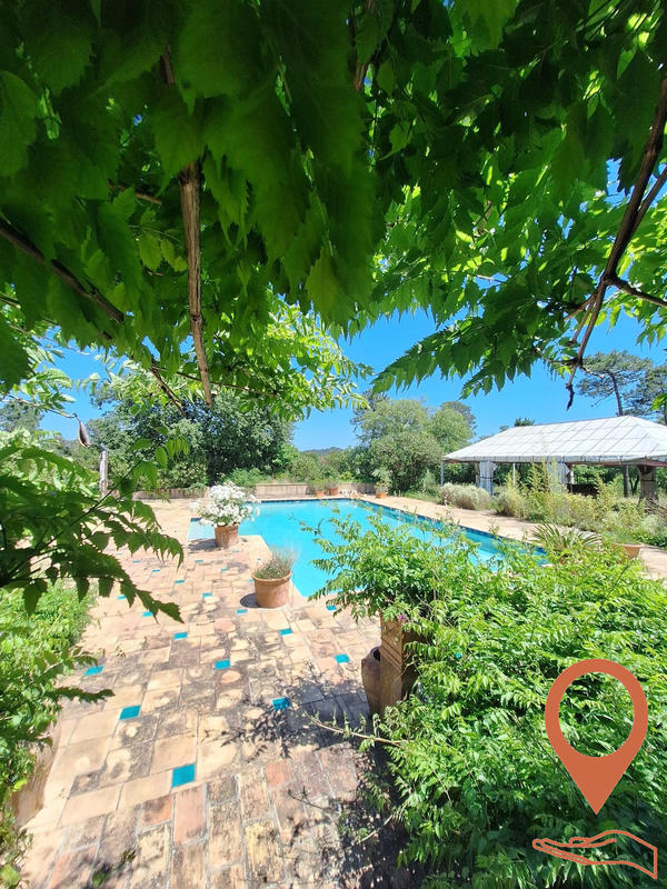 Viager - Villa - 272 m² - 6 pièces