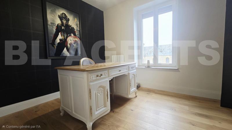 Maison - 260 m² - 10 pièces