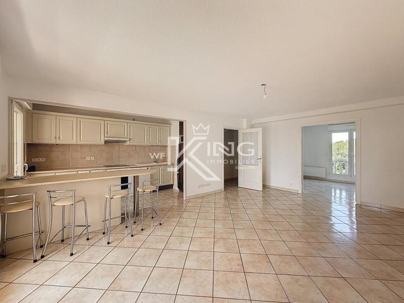 Appartement - 94 m² - 4 pièces