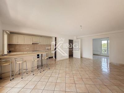 Appartement - 94 m² - 4 pièces