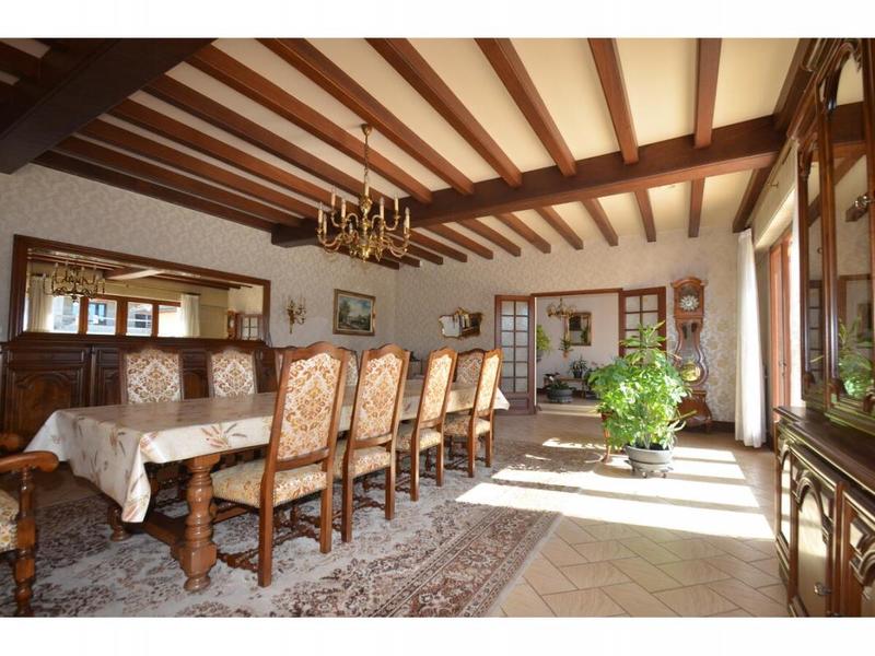 Maison - 229 m² - 6 pièces