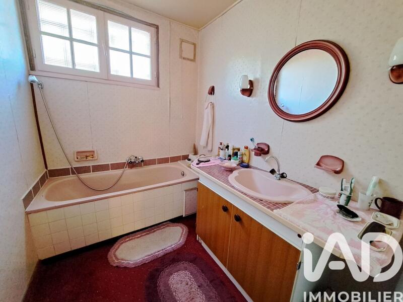 Maison - 196 m² - 8 pièces