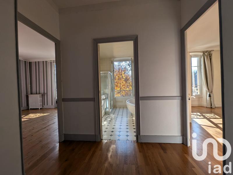 Maison - 237 m² - 7 pièces