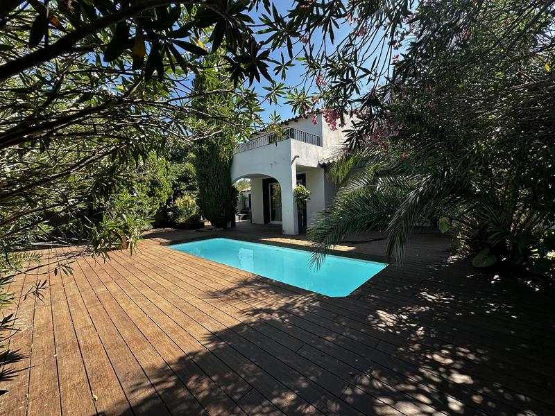 Maison - 170 m² - 7 pièces