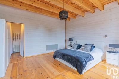 Maison - 360 m² - 7 pièces