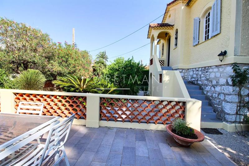 Maison - 180 m² - 7 pièces