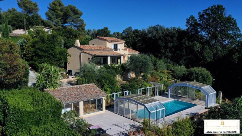 Maison - 185 m² - 5 pièces