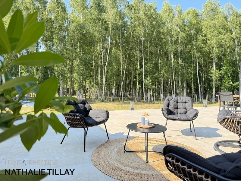 Maison - 260 m² - 7 pièces