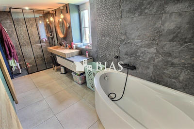 Maison - 170 m² - 6 pièces