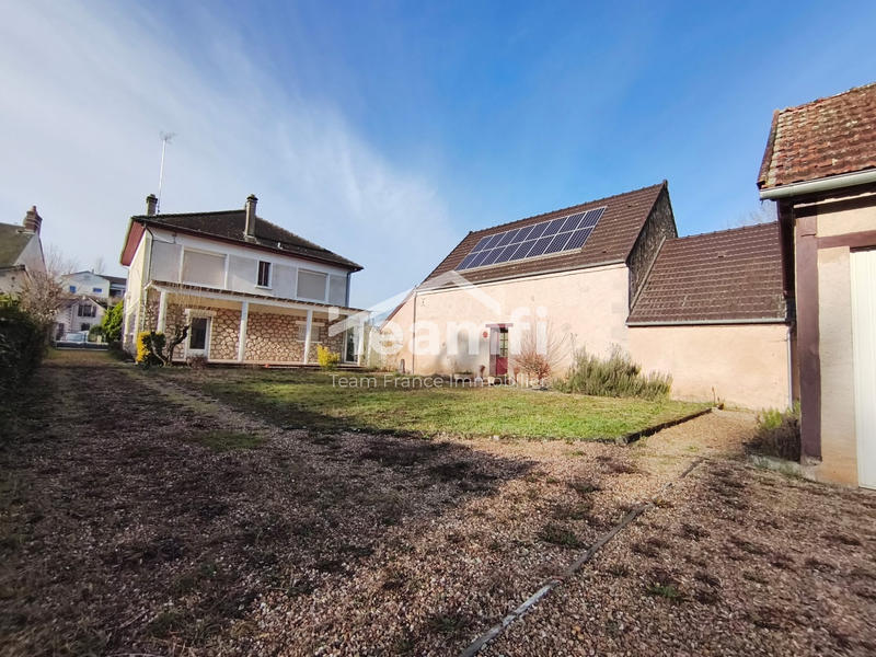 Maison - 180 m² - 5 pièces