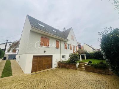 Maison - 186 m² - 6 pièces