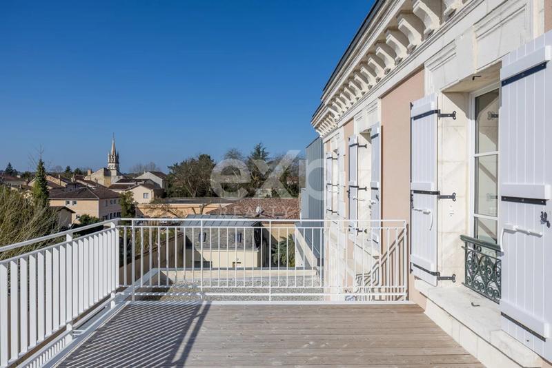 Appartement - 104 m² - 4 pièces