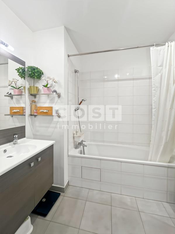 Appartement - 101 m² - 4 pièces