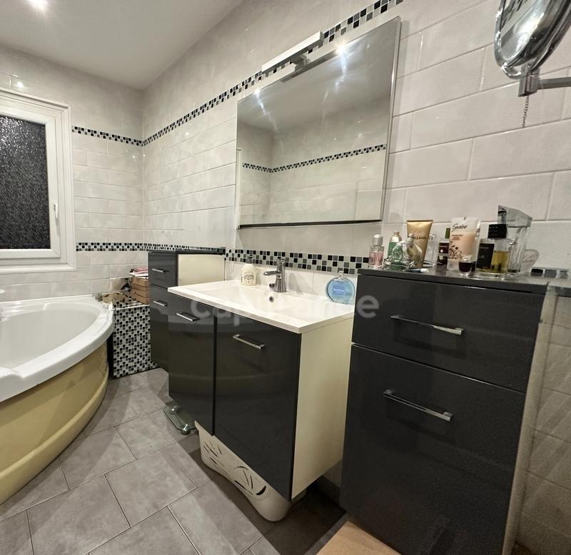 Maison - 125 m² - 6 pièces