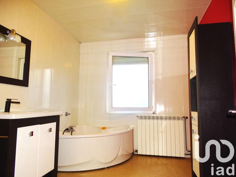 Maison - 98 m² - 5 pièces