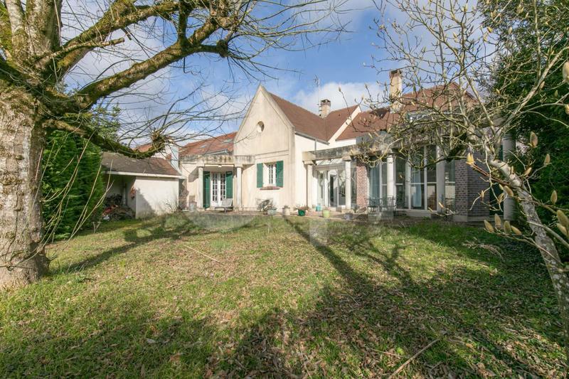 Maison - 199 m² - 7 pièces