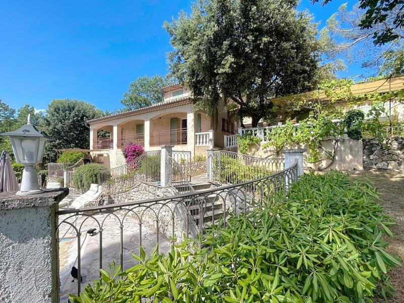 Villa - 150 m² - 4 pièces