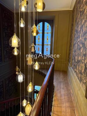 Maison - 320 m² - 10 pièces