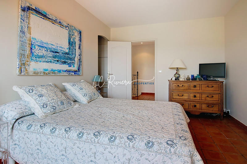 Villa - 276 m² - 8 pièces