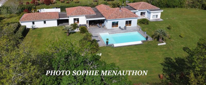 Maison d'architecte - 266 m² - 7 pièces