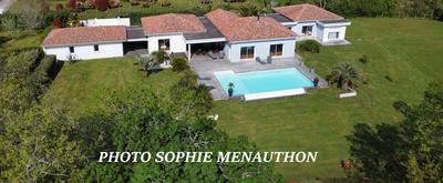 Maison d'architecte - 266 m² - 7 pièces