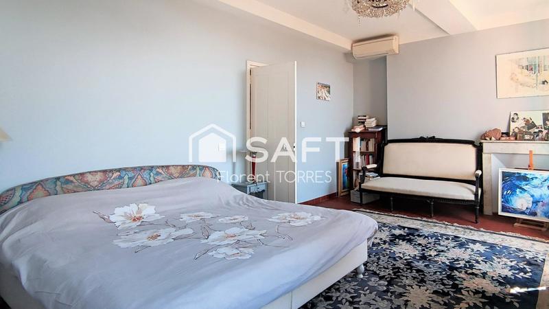 Maison - 250 m² - 9 pièces