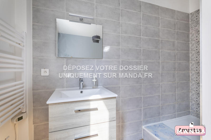 Chambre - 10 m² - 5 pièces