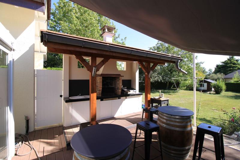 Maison traditionnelle - 209 m² - 8 pièces