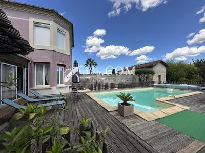 Maison chambre d'hôtes - 286 m² - 10 pièces