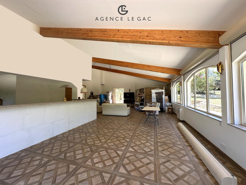 Villa - 200 m² - 5 pièces