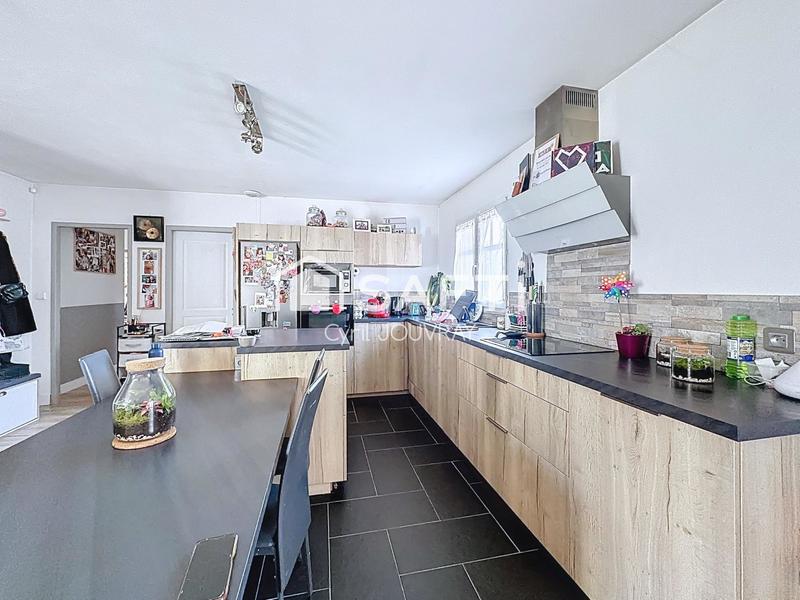 Maison - 105 m² - 4 pièces