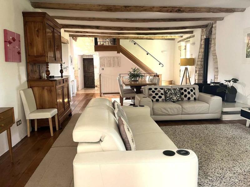 Propriété - 300 m² - 8 pièces