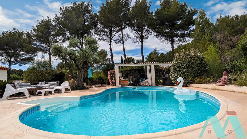 Maison - 178 m² - 6 pièces