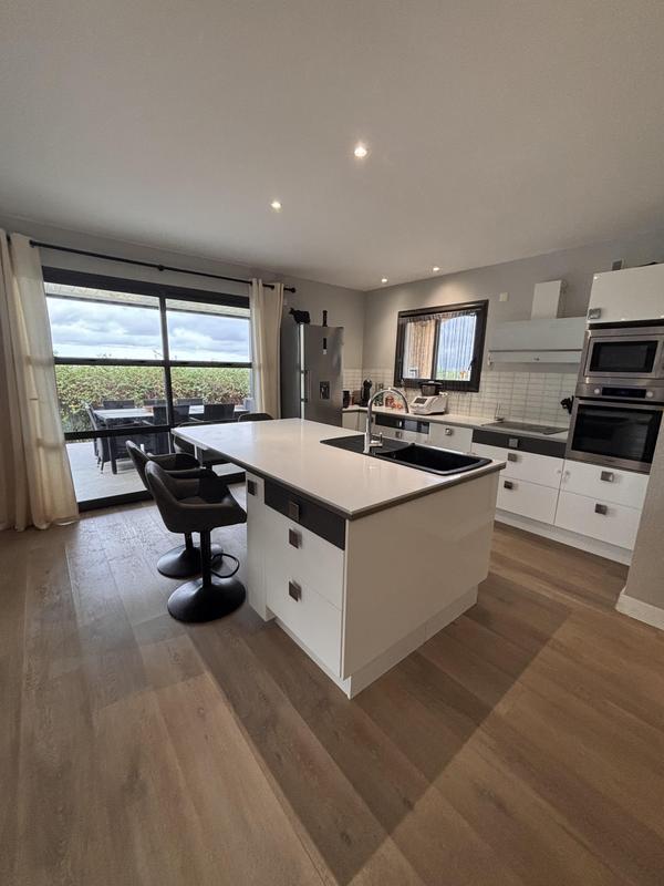 Maison - 134 m² - 6 pièces