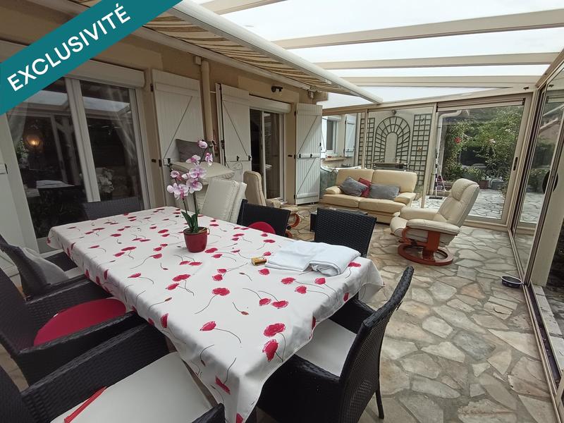 Maison - 188 m² - 8 pièces