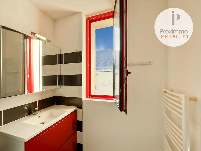 Appartement - 96 m² - 4 pièces