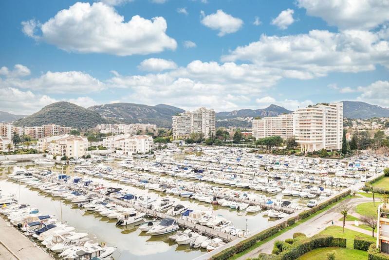 Appartement - 98 m² - 3 pièces