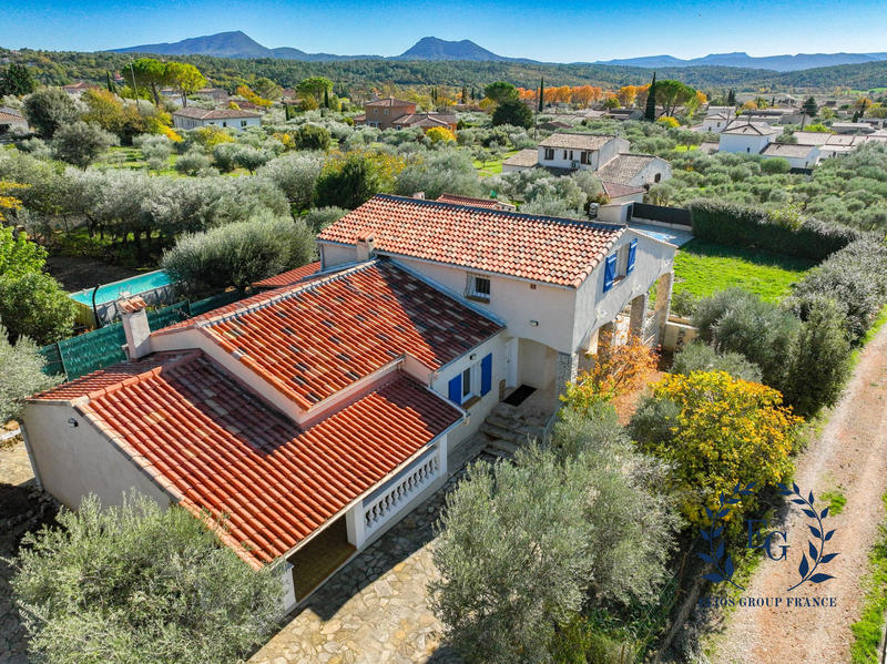 Maison - 188 m² - 5 pièces