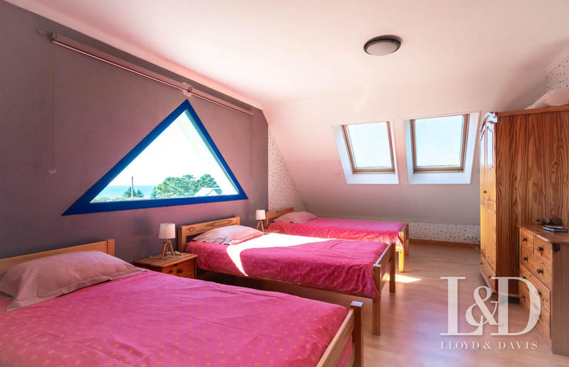 Maison contemporaine - 204 m² - 6 pièces